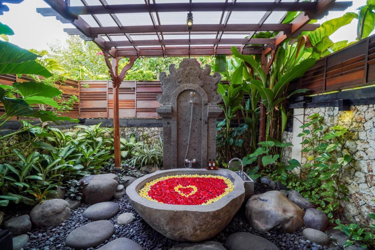 Giri Bhagawan Villas & Spa Нуса Дуа Екстериор снимка