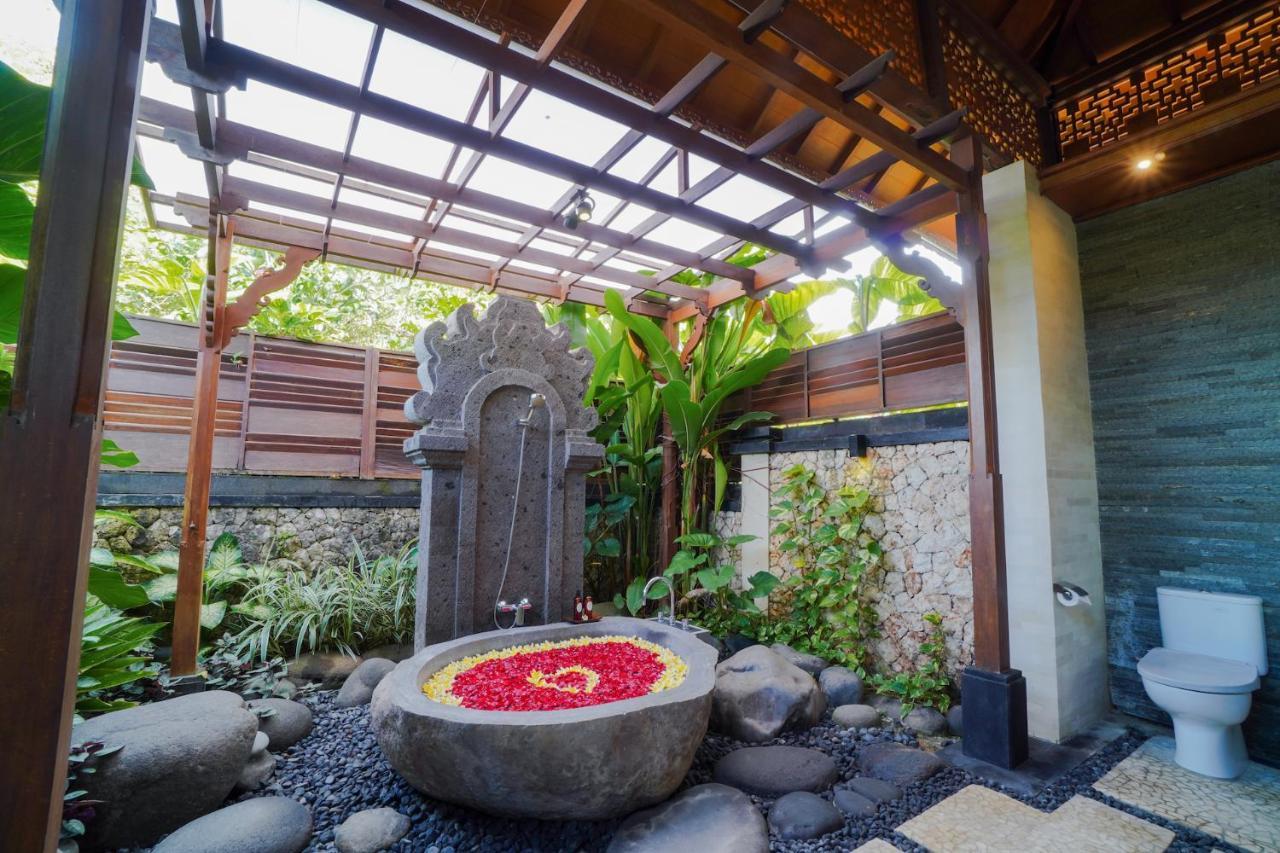 Giri Bhagawan Villas & Spa Нуса Дуа Екстериор снимка